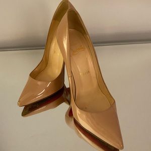 Christian Louboutin shoes gently worn size 35 1/2 4 1/2 inches heel, gorgeous.